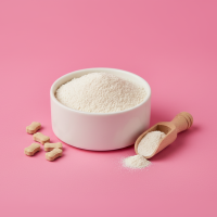 Firefly_GeminiFlash_Pet supplement powder in ceramic bowl with wooden scoop beside it, centered compositi 157525